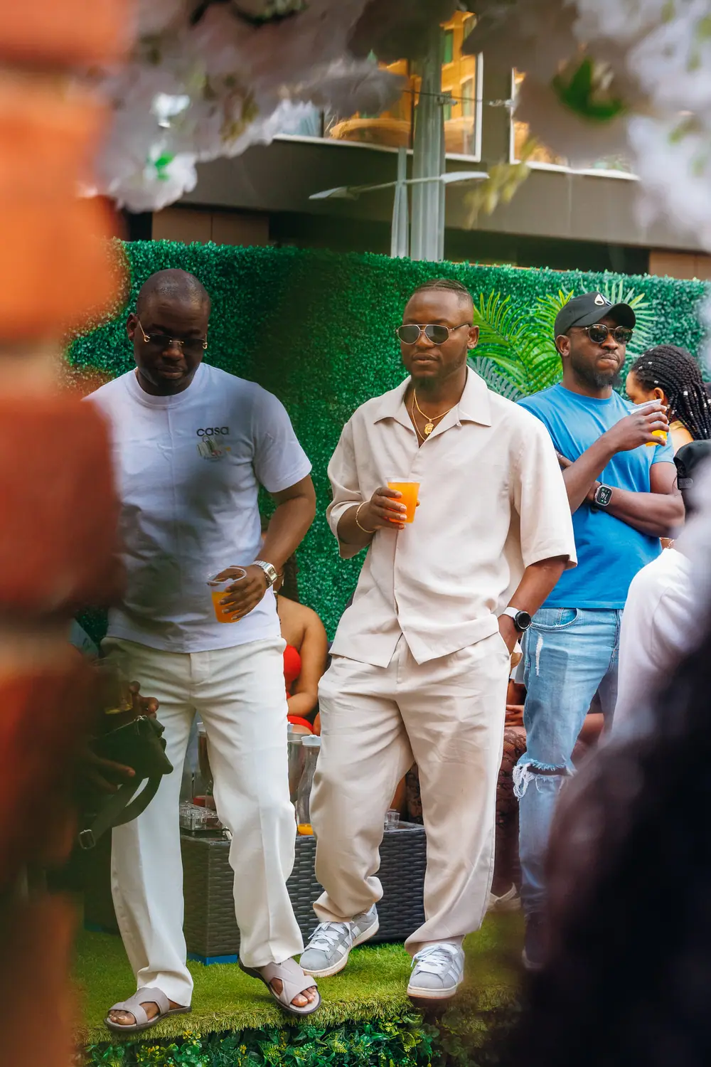 Community portrait with rich event atmosphere